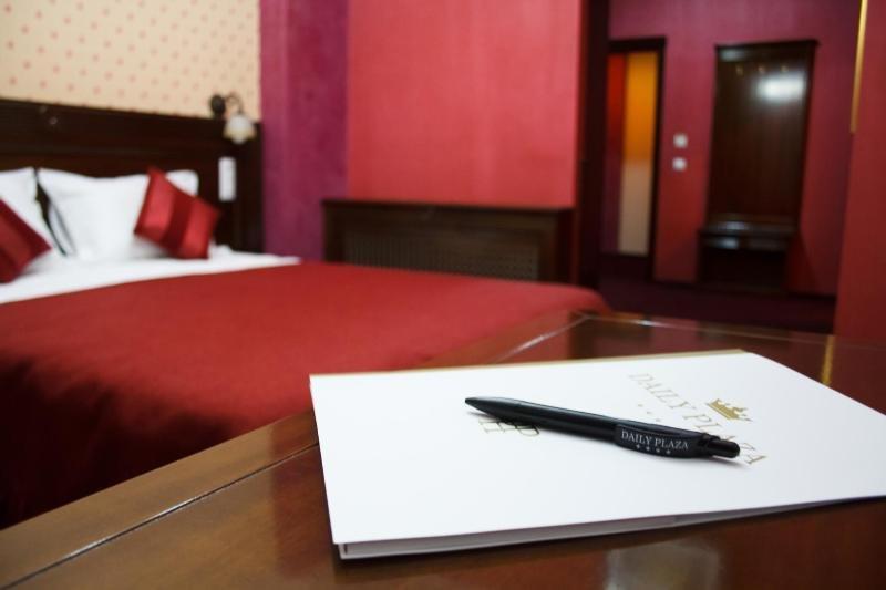 Daily Plaza Hotel Suceava Exterior foto